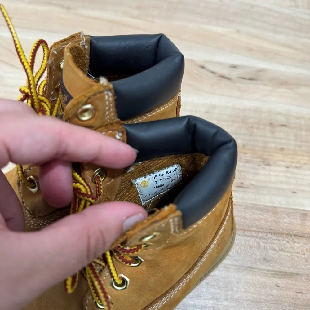 Timberland 6-inch Premium Waterproof Boot Size 7 in Wheat Nubuck